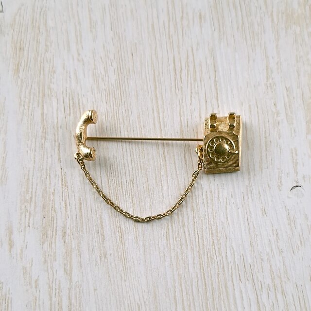 Avon》 “TELEPHONE PIN” エイボン ヴィンテージブローチ | iichi 日々