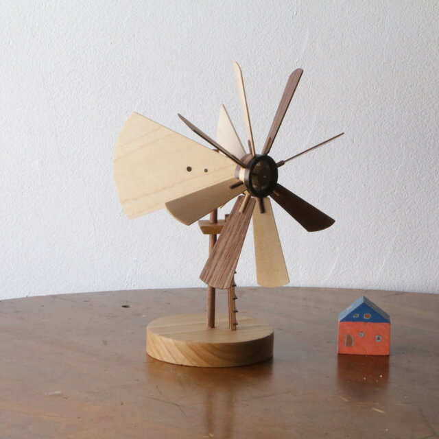 木のかざぐるま | iichi 日々の暮らしを心地よくするハンドメイドや