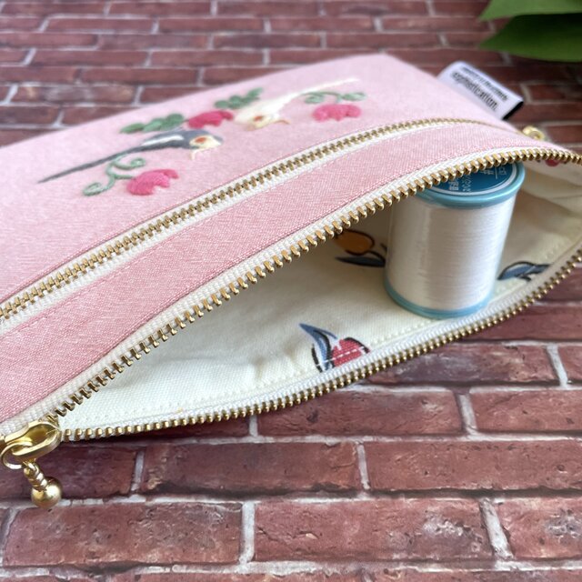 訳あり品》向かい合うオカメインコのダブルファスナーポーチ/フラット