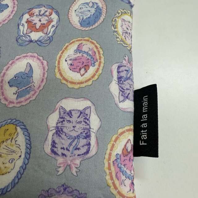 猫ちゃんポーチ カラビナ付き | iichi 日々の暮らしを心地よくする