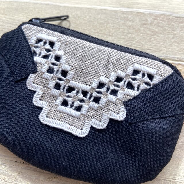 ハーダンガー刺繍ミニポーチ⚫︎z383 | iichi 日々の暮らしを心地よく