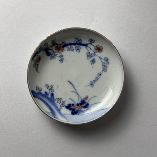 梅の花咲く色絵小皿 | iichi 日々の暮らしを心地よくするハンドメイド