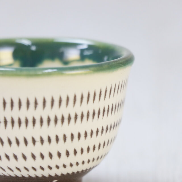 飛びかんな 煎茶碗【小石原焼】/Green Tea Cup | iichi 日々の暮らしを