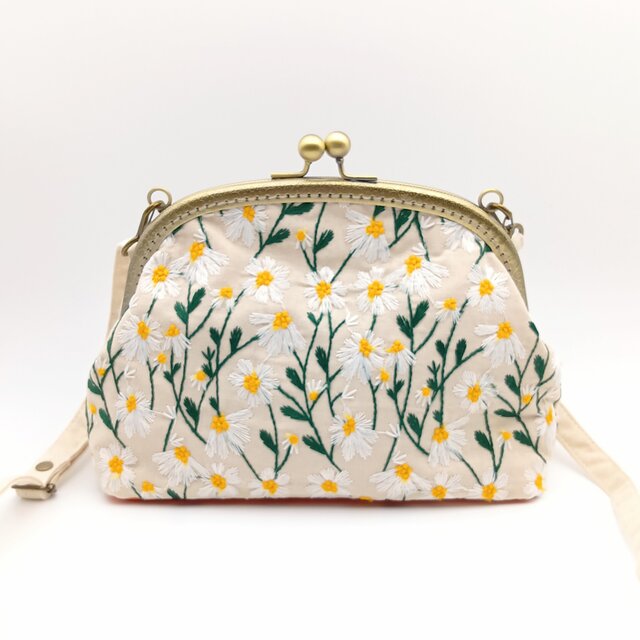 刺繍 春のがま口ショルダーバッグ ポシェット 20cm口金 デイジー 生成