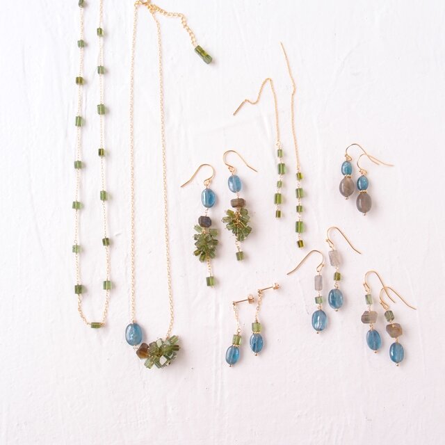 Green Tourmaline × Kyanite Earrings／グリーントルマリン×カイヤ