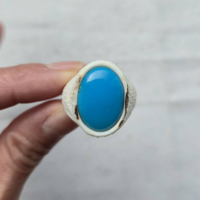 ＊展示品！ハンドメイド♪ ヌメ革のシンプルなターコイズリング 15〜15.5号＊ 鹿の角 スリーピングビューティーターコイズのリング(約)15.5号