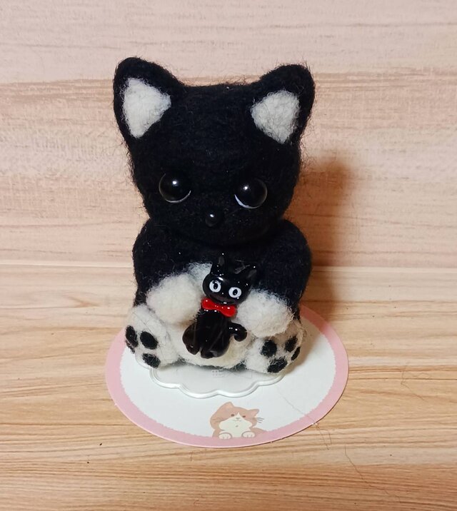 ハンドメイド 羊毛フェルト 黒猫の子猫ぬいぐるみ 小さなミニチュア猫