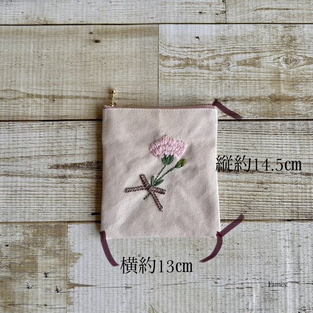 手刺繍】大人かわいい手刺繍カーネーションのポケットティッシュサイズ