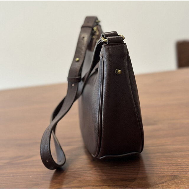 ショルダーバッグ レディース 軽量 本革 半月型 シンプル 上品 通勤 5