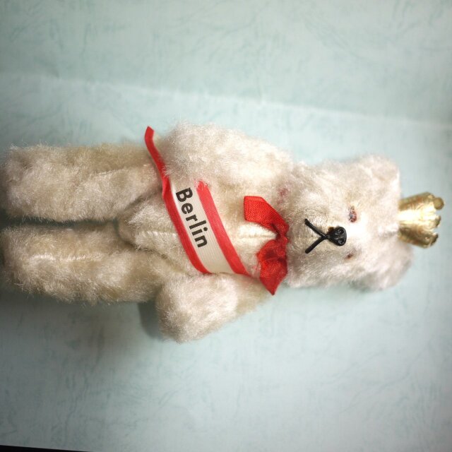 白いベルリンベア 王冠をのせた熊 ドイツ | iichi 日々の暮らしを