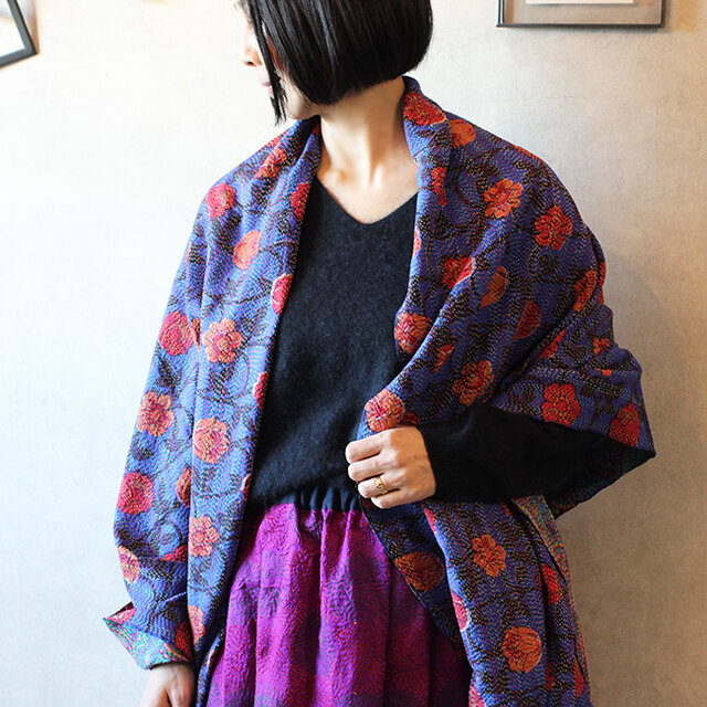 大判カンタ刺繍シルクストール | iichi 日々の暮らしを心地よくする