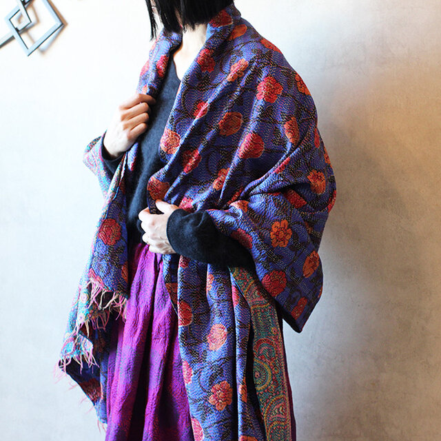 大判カンタ刺繍シルクストール | iichi 日々の暮らしを心地よくする