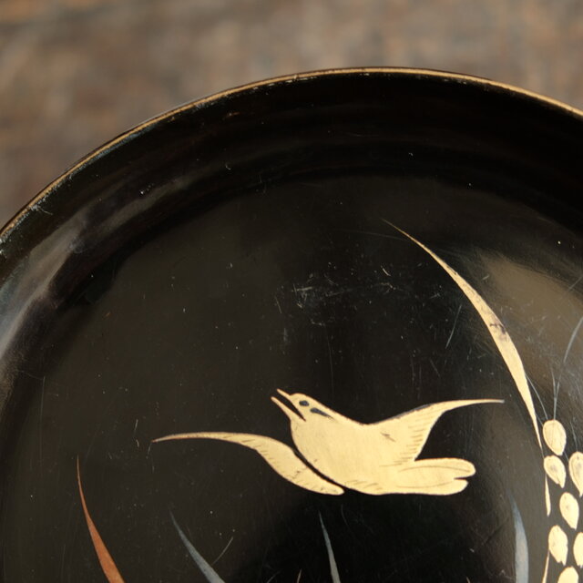 骨董お盆 漆器 朱地 木製 時代もの　古民具 鳥 アンティーク レトロ 特価¥1500→¥950】鳥と稲穂◇味のあるお品物。時代物 漆芸蒔絵中皿