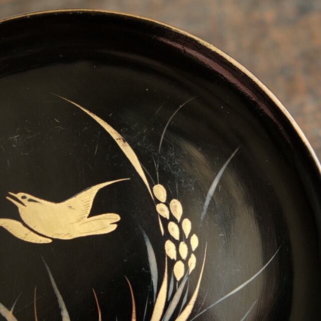 特価¥1500→¥950】鳥と稲穂◇味のあるお品物。時代物 漆芸蒔絵中皿