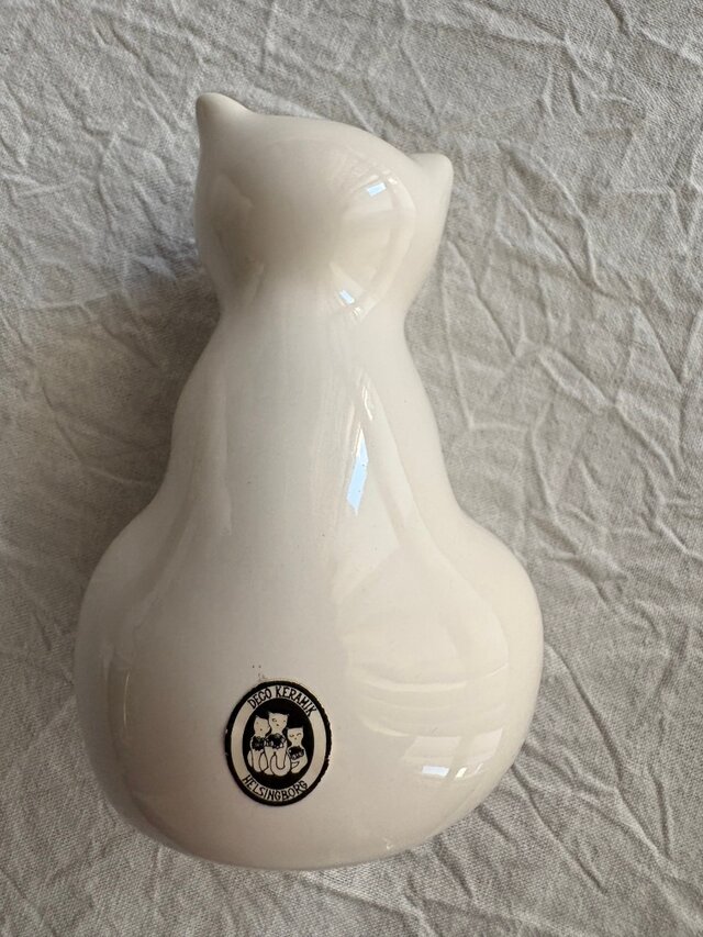 Rosa Ljung vintage cat figurine ロサユング 見上げるお座り猫の