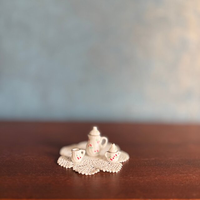 Sweden vintage miniature 陶器の小さなティーポット、クリーマー
