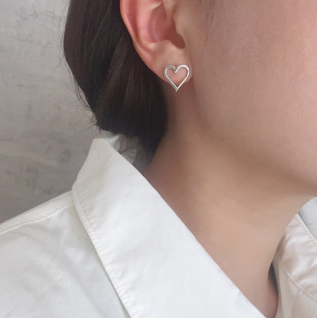 シルバーハートピアス 950 オープンハートスタッドピアス | iichi 日々