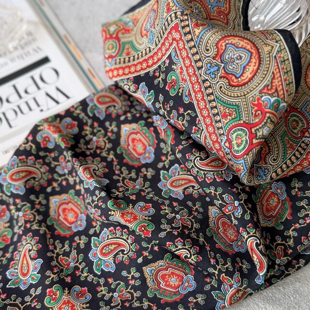 SC29-ヴィンテージスカーフ U.S.A. 1980-90' Silk Paisley Pattern
