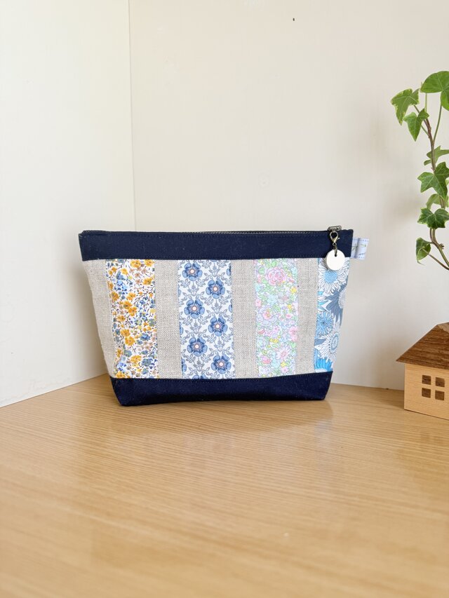 刺繍入りパッチワークポシェット ネイビー 刺繍入りパッチワークポシェット ネイビー 【公式通販】