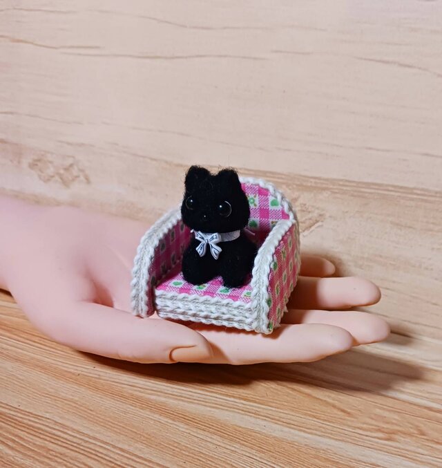 ハンドメイド 羊毛フェルト ミニチュア 黒猫 ぬいぐるみ ソファセット