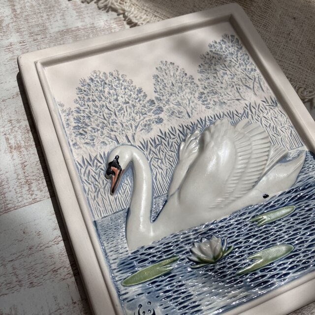瑞々しい白鳥の陶板＊WWF限定モデル＊ 23cm／北欧／ジィガントフタ