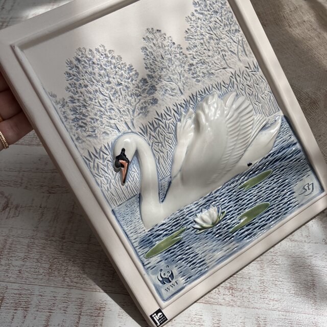 瑞々しい白鳥の陶板＊WWF限定モデル＊ 23cm／北欧／ジィガントフタ