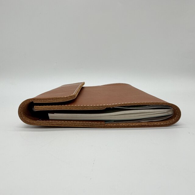 レザーフラップ手帳カバー（ハンドメイド／ペン差し付き／カード