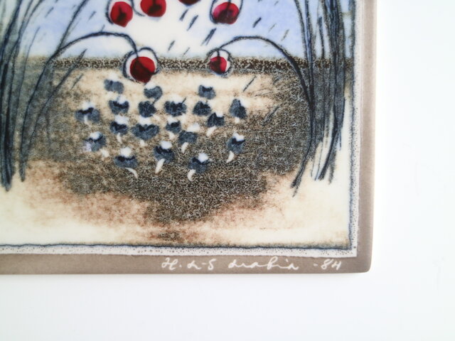 再入荷】ARABIA / Helja ヘルヤ / Oksien suojassa 陶板 No.6356