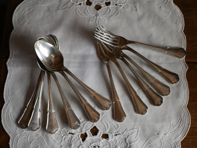 フランスの銀食器の老舗ERCUISのフォークスプーン it-69d5ffc196f2e-1200.jpg