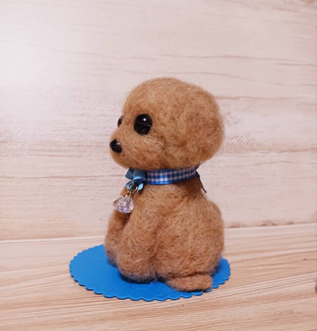 羊毛フェルトトイプードル エサ・下敷き | iichi 日々の暮らしを