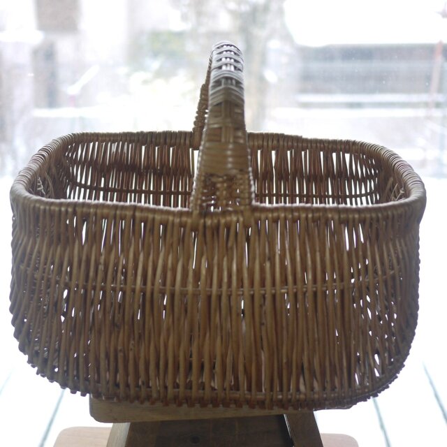 ワンハンドル アンティークバスケット 柳かご大 ドイツ | iichi 日々の
