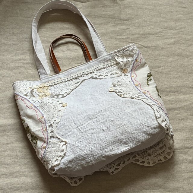 豪華なvintage刺繍*antique homespunlinen*花カゴ刺繍*大き目トート