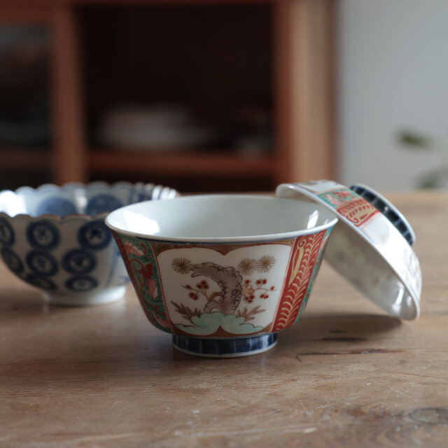 慶びを包む淡色蓋付き茶碗 | iichi 日々の暮らしを心地よくする
