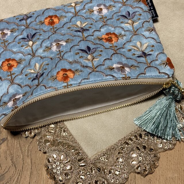 インド刺繍ポーチ ブルー | iichi 日々の暮らしを心地よくする