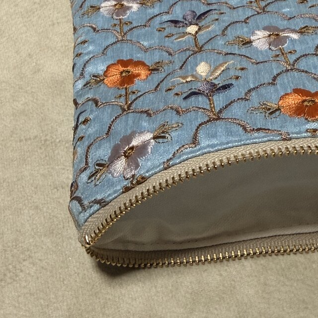 インド刺繍ポーチ ブルー | iichi 日々の暮らしを心地よくする