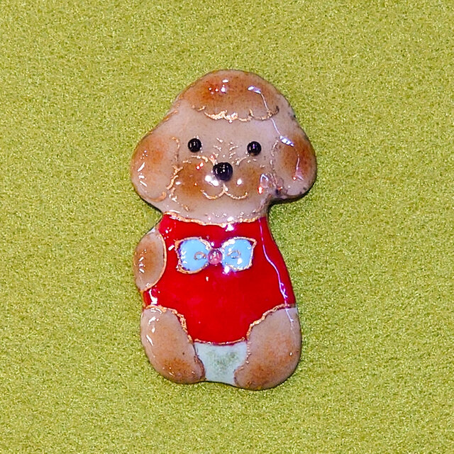 トイプードルの七宝焼ブローチの七宝焼ブローチ【受注制作】 | iichi