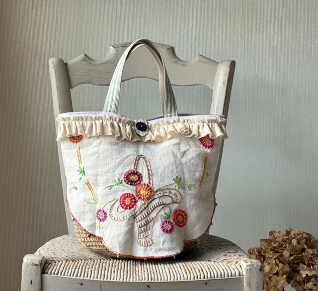 花かご刺繍かごバッグ*Franceantique*vintage*お出かけバッグ*手刺繍