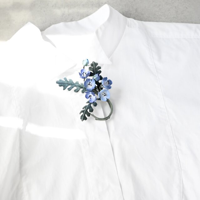 布花 ブルーの小花が可愛いネモフィラのコサージュ | iichi 日々の