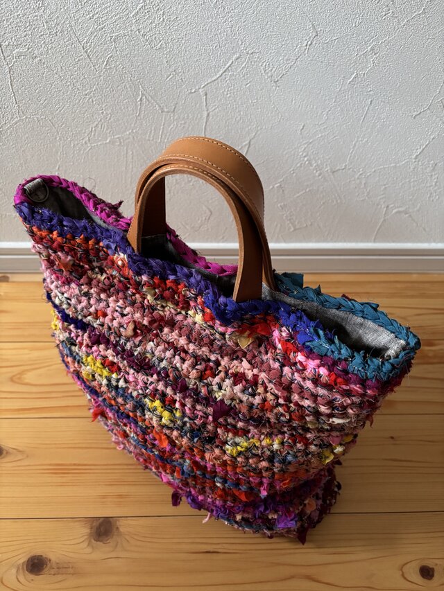 裂き編みバッグ | iichi 日々の暮らしを心地よくするハンドメイドや