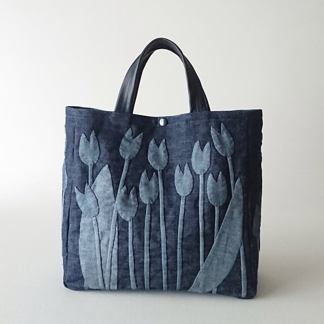 denim tulip applique tote | iichi 日々の暮らしを心地よくする