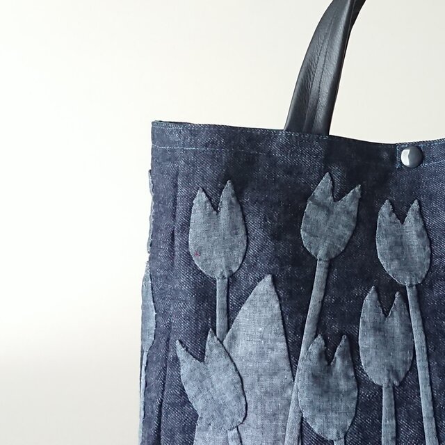 denim tulip applique tote | iichi 日々の暮らしを心地よくする