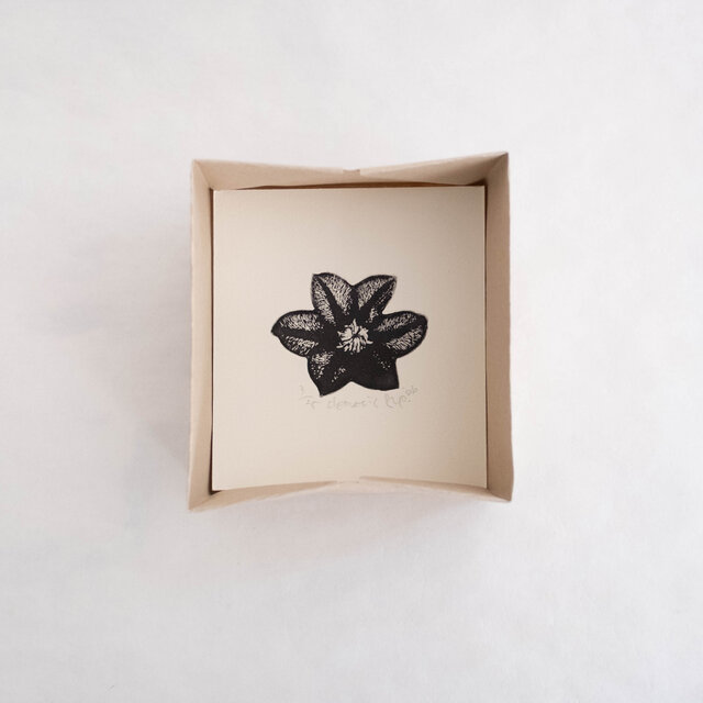 版画ゆうびん no.37 'clematis'（銅版画） | iichi 日々の暮らしを