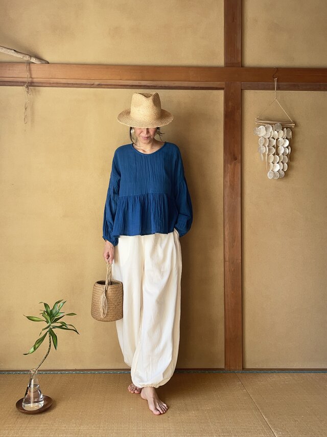 ダブルガーゼフリルブラウス 藍染め／Double Gauze Frill Blouse in