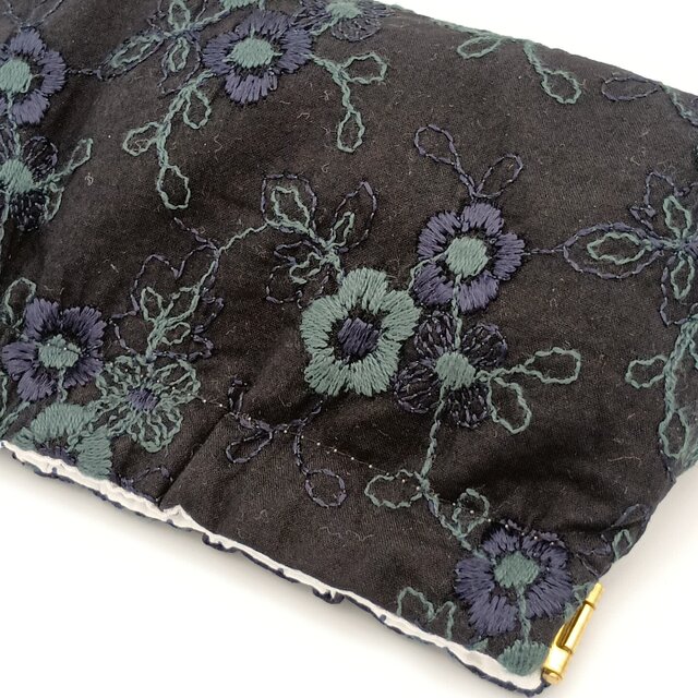 花柄刺繍 バネ口ポーチ 大きめ13cm口金 パックンポーチ ブラック 712