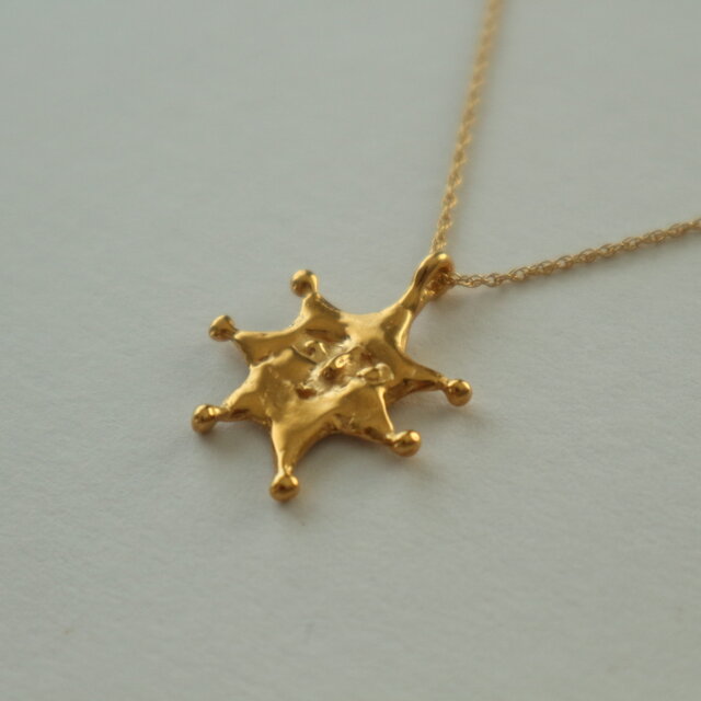 ハンドメイド 星形ペンダント ネックレス　希少 夜空を知らない星のネックレス | iichi 日々の暮らしを心地よくする