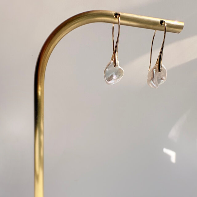 花びらケシパールピアス | iichi 日々の暮らしを心地よくする