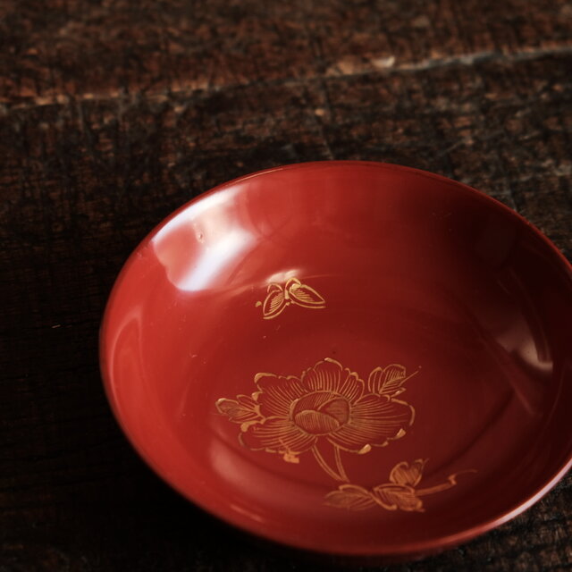 花と蝶々◇古輪島塗 花蝶文沈金小皿 漆器 骨董/antiques 古民家 菓子皿