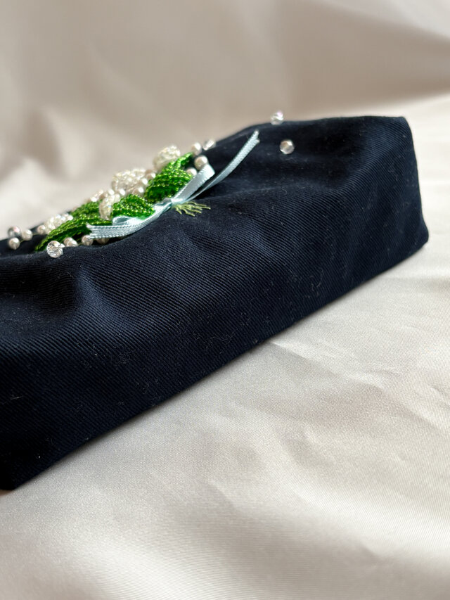 すずらんのビーズ刺繍ポーチ[母の日プレゼント] | iichi 日々の暮らし