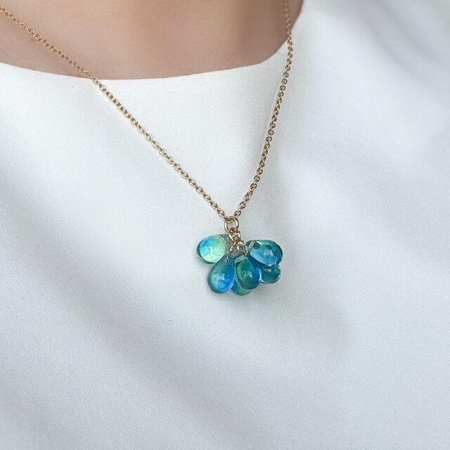 紫陽花色チェコガラス ピアス／イヤリング＆ネックレスセット 小ぶり