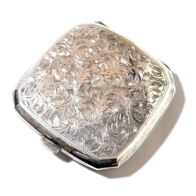 Sterling Silver 950 Engraved Powder Compact Mirror | iichi 日々の